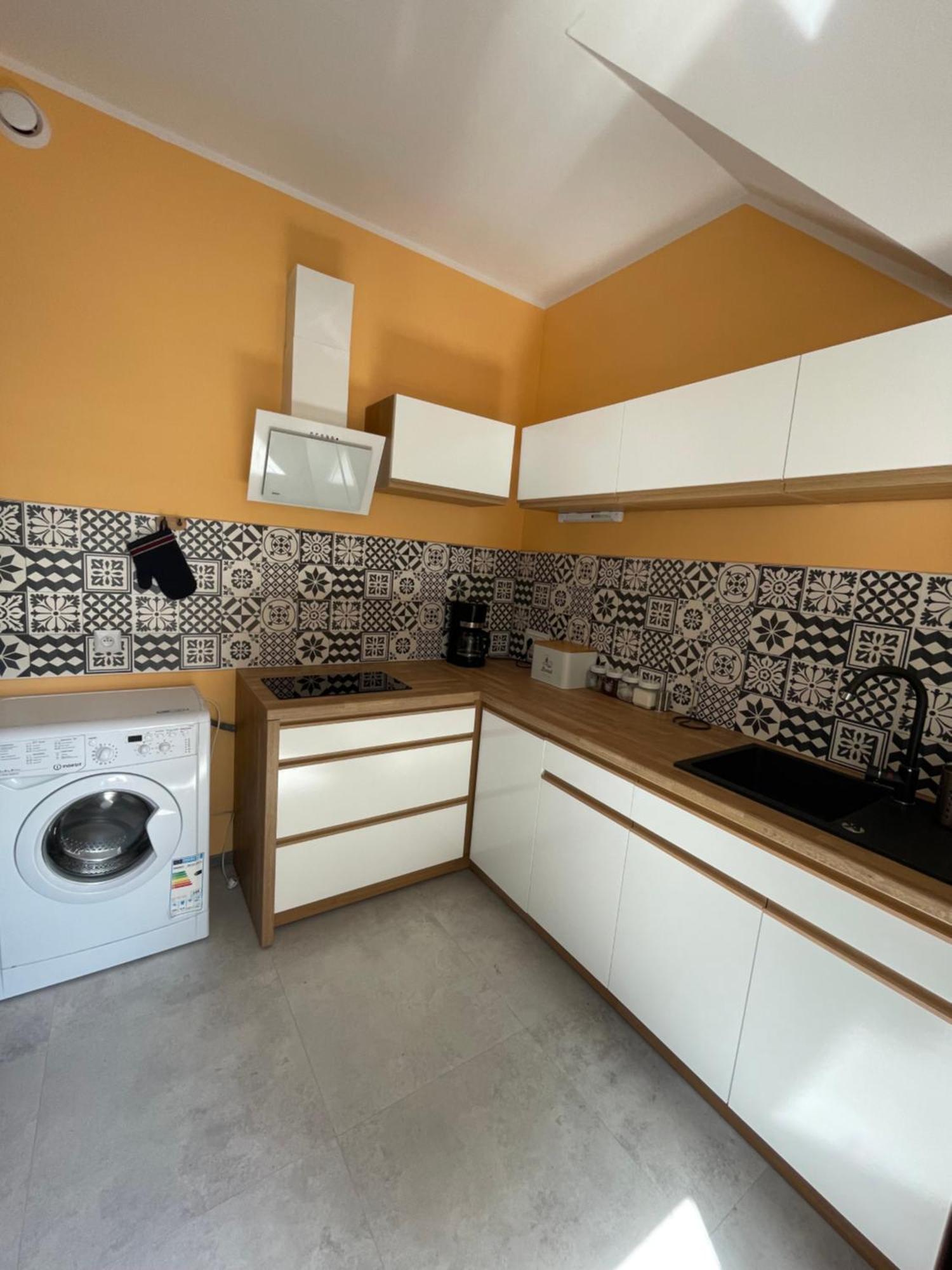 Apartment Przystanek - Komuny Paryskiej 3 *