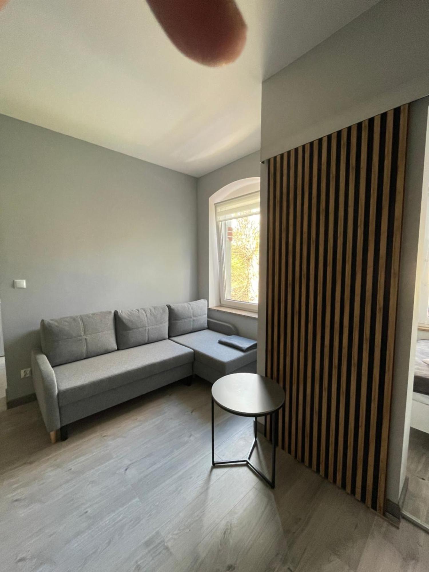 Apartment Przystanek - Komuny Paryskiej 3